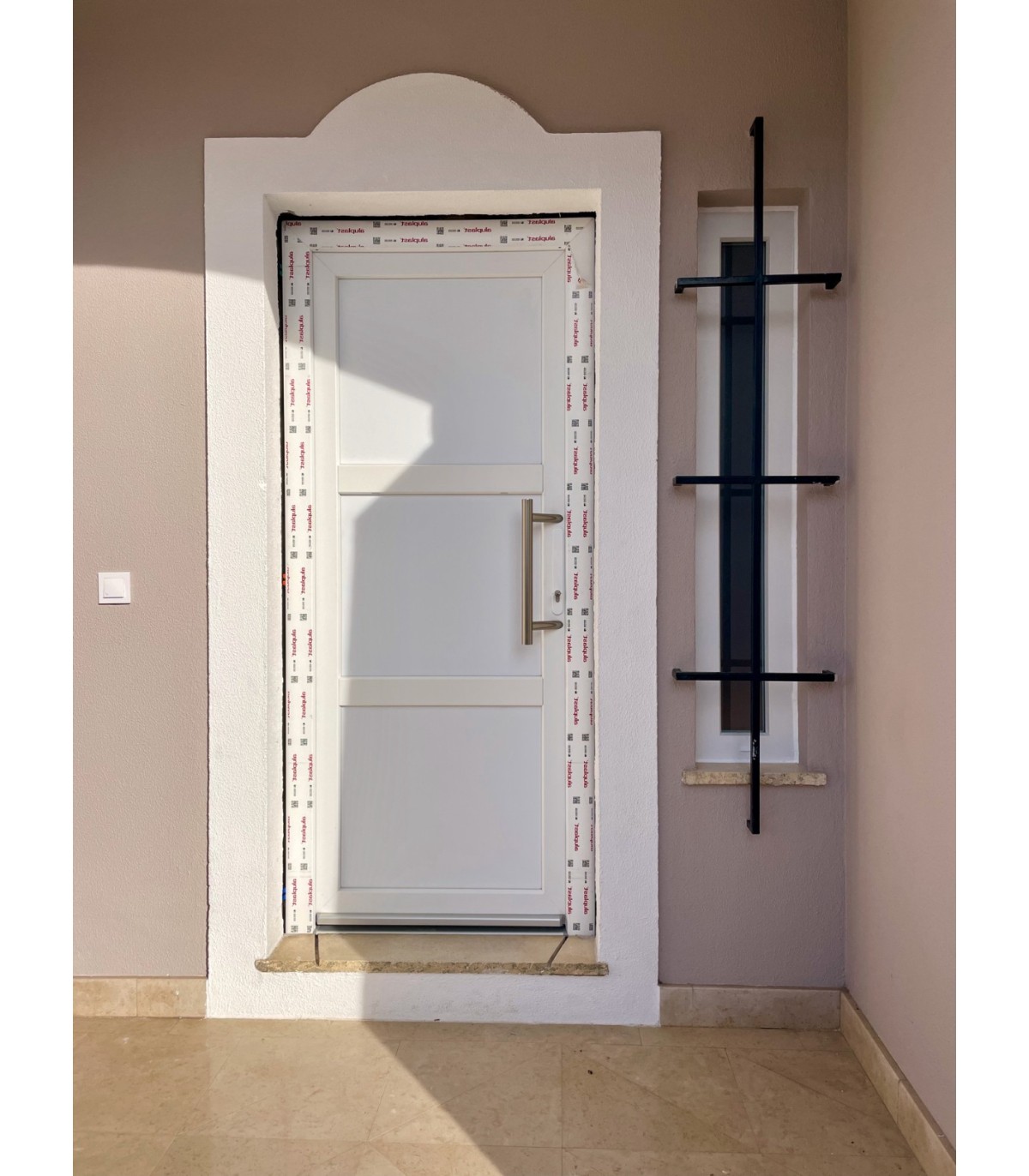 Porta Exterior PVC AIRES Por Medida Branco ESQUERDA ALUPLAST