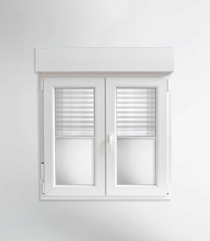 Janela PVC 100x117cm Oscilobatente com Estore Vidro Duplo CANDO